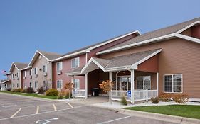 Paynesville Inn & Suites